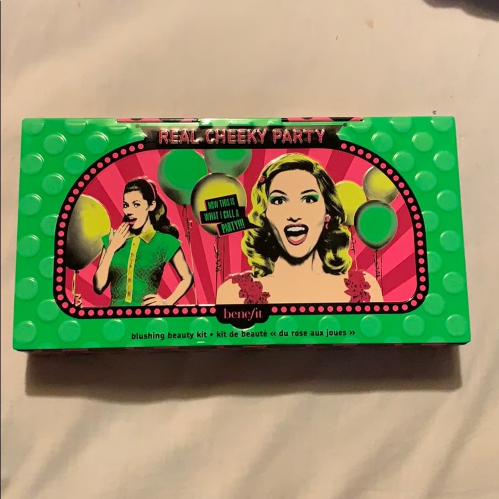 Benefit real cheeky party face tin
